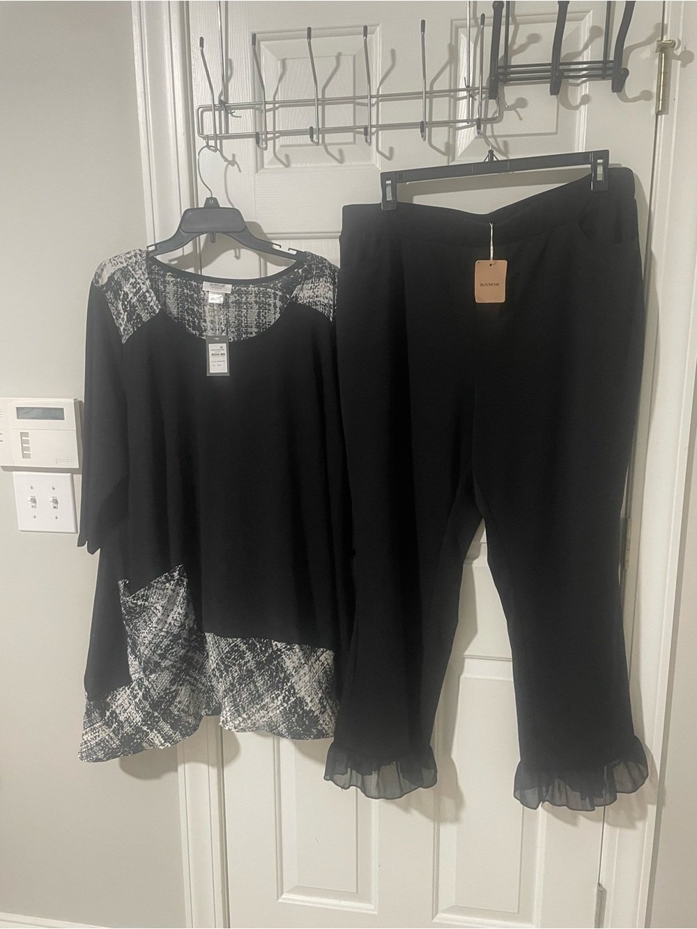 Black Two-Piece Women's Pants & Tunic Set new bloomchic 2x